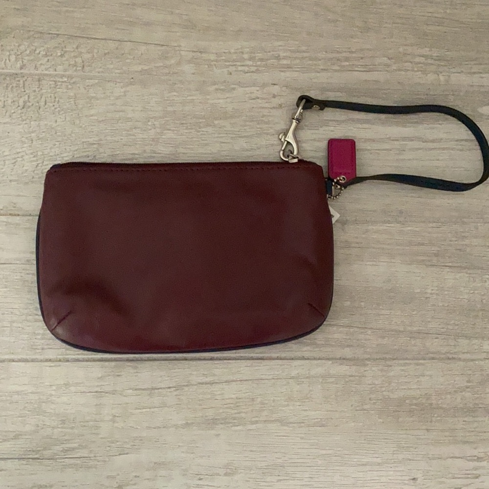 Coach Park Quilted Leather Medium Wristlet - Picture 6 of 9